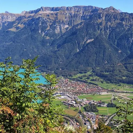 Hid Ag: Lakeview Mit Parkplatz Und Balkon Daire