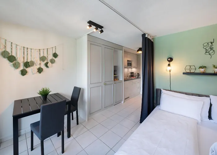 Daire Hid Ag: Lakeview Mit Parkplatz Und Balkon