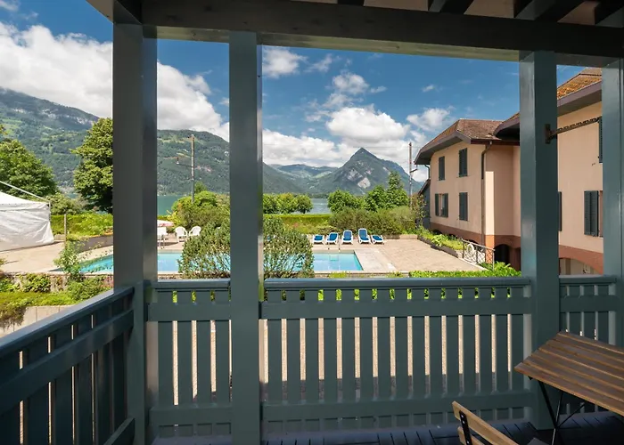 Hid Ag: Lakeview Mit Parkplatz Und Balkon *