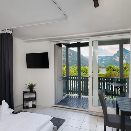 Daire Hid Ag: Lakeview Mit Parkplatz Und Balkon Därligen