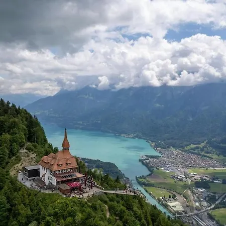 Hid Ag: Lakeview Mit Parkplatz Und Balkon Daire